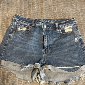 American Eagle Outfitters Women's Blue Denim Shorts Mom short.